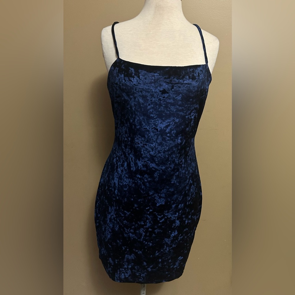 NWOT Lulu’s Navy Blue Velvet Mini Dress